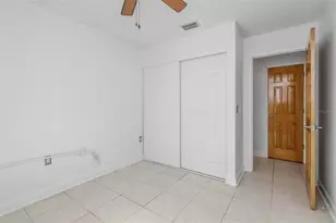 8732 Overlook Dr, Tampa, FL 33617 - Photo 27