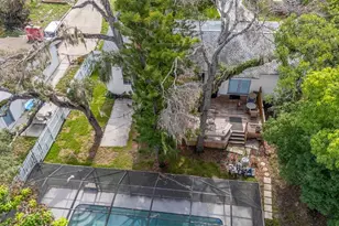 8732 Overlook Dr, Tampa, FL 33617 - Photo 39