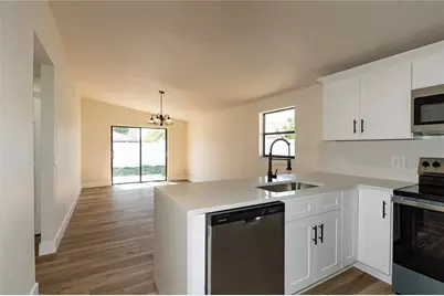 9501 Camden Hill Court, Tampa, FL 33615 - Photo 7