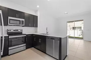 6256 Fairmont Ln, Palmetto, FL 34221 - Photo 5