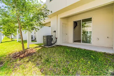 6256 Fairmont Lane, Palmetto, FL 34221 - Photo 11