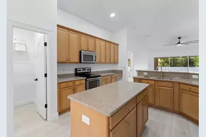 6249 Twin Bridges Drive, Zephyrhills, FL 33541 - Photo 17