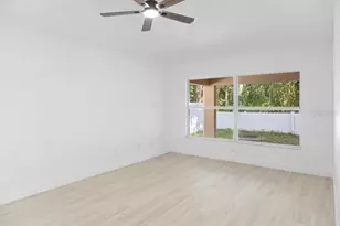 6249 Twin Bridges Dr, Zephyrhills, FL 33541 - Photo 7