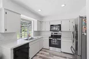 1055 Chesterfield Cir, Winter Springs, FL 32708 - Photo 11