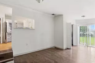 1510 E Navajo Ave, Tampa, FL 33612 - Photo 9