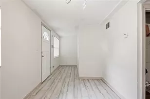 1510 E Navajo Ave, Tampa, FL 33612 - Photo 7