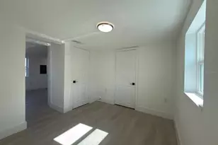 401 E Columbus Dr, Tampa, FL 33602 - Photo 7