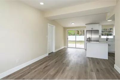 8325 Endive Avenue, Tampa, FL 33619 - Photo 11