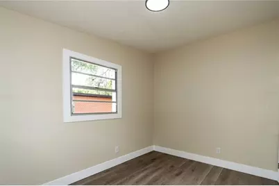8325 Endive Avenue, Tampa, FL 33619 - Photo 21