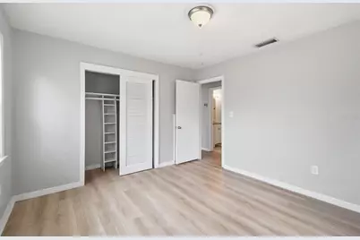 2817 Hawthorne Street, Sarasota, FL 34239 - Photo 29