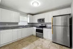 2817 Hawthorne St, Sarasota, FL 34239 - Photo 17