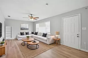 2817 Hawthorne St, Sarasota, FL 34239 - Photo 7