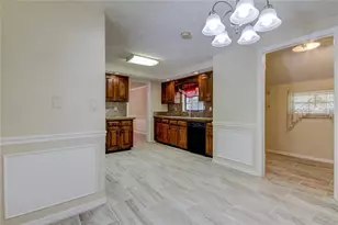 10406 Reclinata Ln, Tampa, FL 33618 - Photo 17