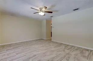 10406 Reclinata Ln, Tampa, FL 33618 - Photo 43