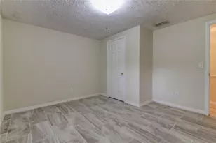 10406 Reclinata Ln, Tampa, FL 33618 - Photo 35