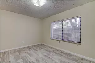 10406 Reclinata Ln, Tampa, FL 33618 - Photo 37
