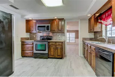 10406 Reclinata Lane, Tampa, FL 33618 - Photo 11