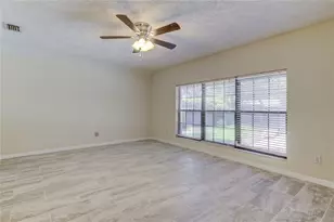 10406 Reclinata Ln, Tampa, FL 33618 - Photo 41