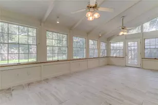 10406 Reclinata Ln, Tampa, FL 33618 - Photo 45