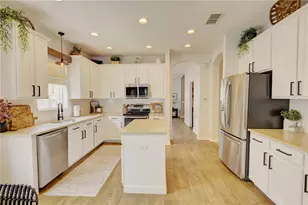 15153 Stonebriar Way, Orlando, FL 32826 - Photo 9