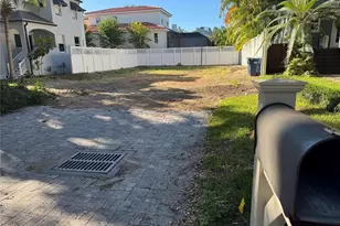 2705 W Bay Ave, Tampa, FL 33611 - Photo 1
