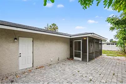 2904 Arch Drive, Sarasota, FL 34232 - Photo 15