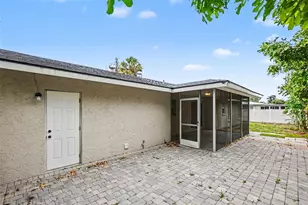 2904 Arch Dr, Sarasota, FL 34232 - Photo 15
