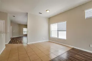 1221 Longville Cir, Tavares, FL 32778 - Photo 3