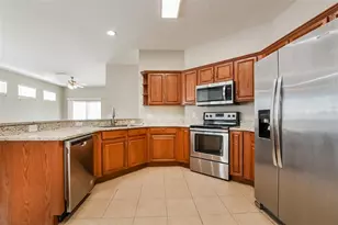 1221 Longville Cir, Tavares, FL 32778 - Photo 5
