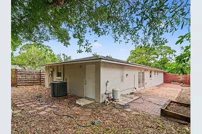 2111 Fairfield Avenue, Sarasota, FL 34232 - Photo 17