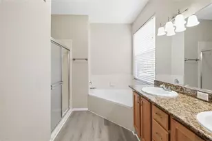 12521 Tall Pines Way, Bradenton, FL 34202 - Photo 37