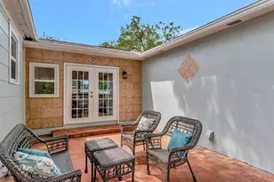 1419 55th St S, Gulfport, FL 33707 - Photo 33