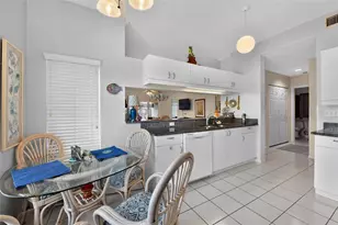 4706 Sand Trap Street Circle E, Bradenton, FL 34203 - Photo 11