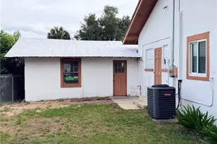 107 S 1st St, Haines City, FL 33844 - Photo 17