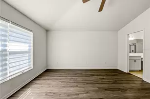1537 Maximilian Dr, Wesley Chapel, FL 33543 - Photo 17