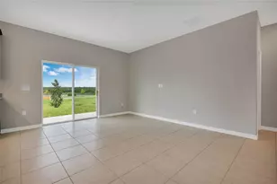 717 Crown Rose Dr, Eagle Lake, FL 33839 - Photo 9