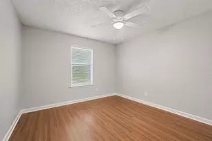 100 E Oak Terrace Dr, Leesburg, FL 34748 - Photo 7