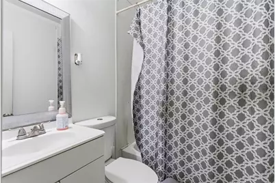 8710 E Colonial Drive, Orlando, FL 32817 - Photo 29