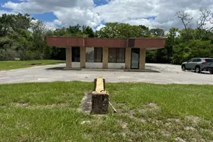 887 Deltona Blvd, Deltona, FL 32725 - Photo 1