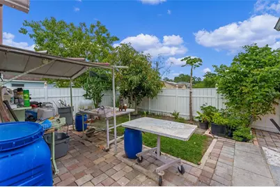 323 Alegriano Court, Kissimmee, FL 34758 - Photo 37