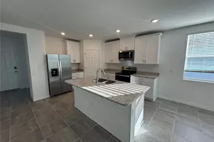 4552 Pickerel Weed Wy, Saint Cloud, FL 34772 - Photo 3