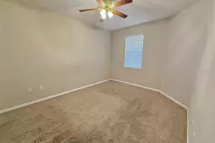 3421 Home Town Ln, Saint Cloud, FL 34769 - Photo 9