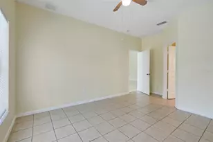8055 King Palm Cir, Kissimmee, FL 34747 - Photo 17
