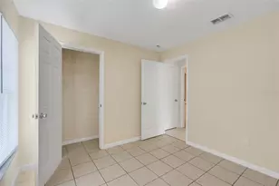 8055 King Palm Cir, Kissimmee, FL 34747 - Photo 19