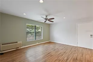 136 W America St, Orlando, FL 32801 - Photo 7