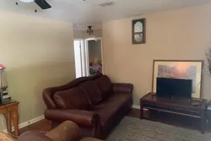 1406 Pembrook Dr, Leesburg, FL 34748 - Photo 7