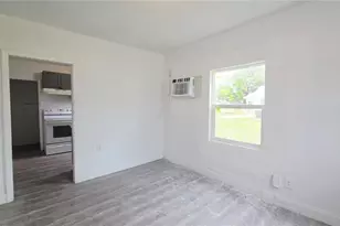 513 Lincoln Ave, Lake Wales, FL 33853 - Photo 9