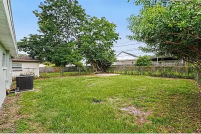 4041 53rd Avenue N, Saint Petersburg, FL 33714 - Photo 13