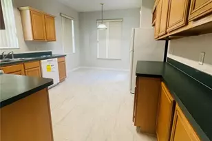 1738 Golfview Dr, Kissimmee, FL 34746 - Photo 7