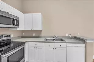 8810 Grand Palms Cir, Kissimmee, FL 34747 - Photo 23